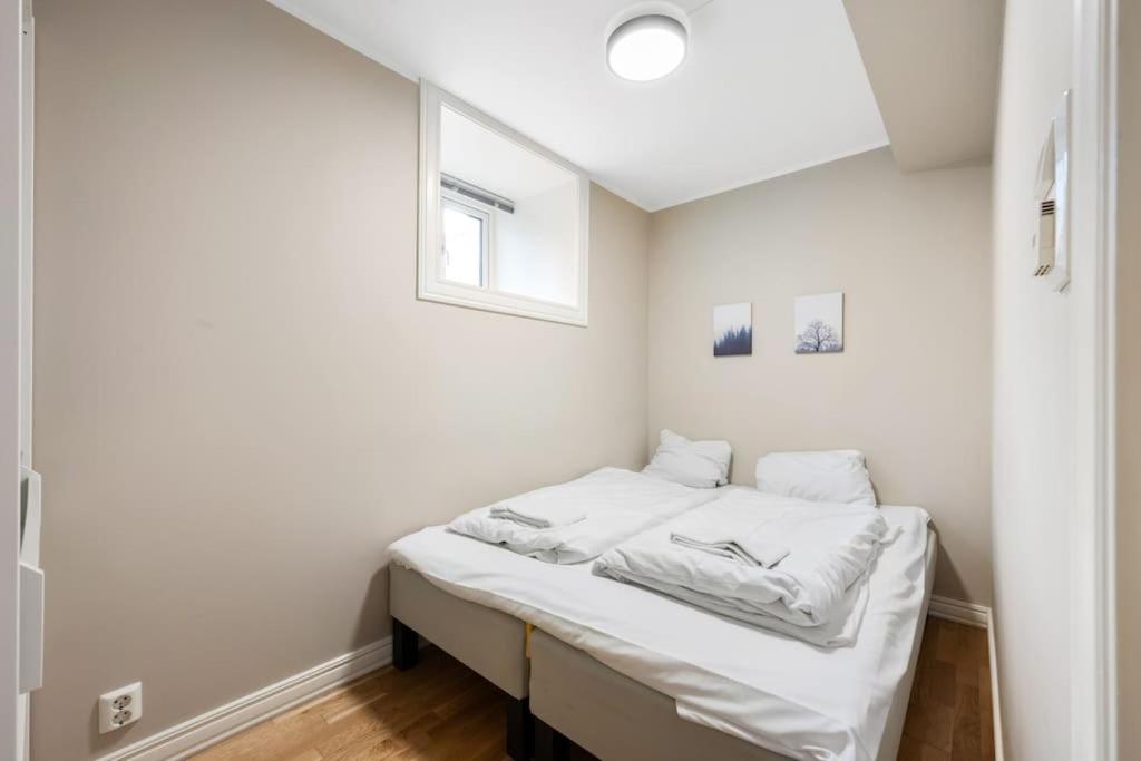 New! Modern City Apt: Central W/ Private Entrence Bergen Eksteriør billede