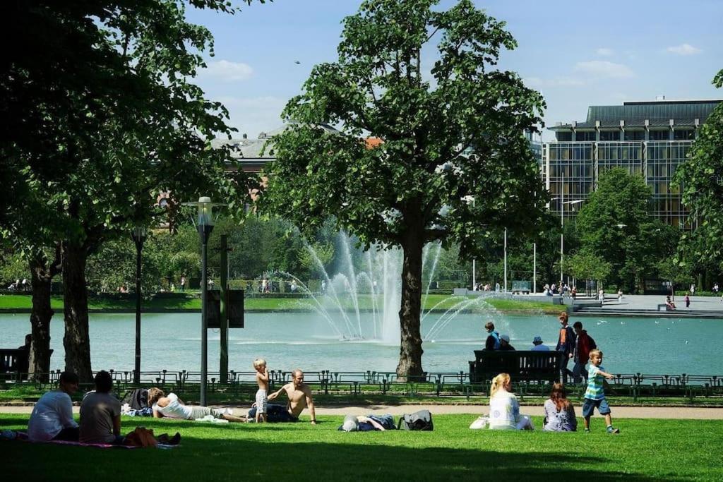 New! Modern City Apt: Central W/ Private Entrence Bergen Eksteriør billede